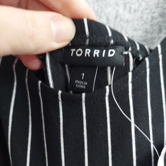 Torrid Size 1 Stretch Soft Stripe Tie Waist Jersey Crop Jumpsuit Black White NEW - Picture 9 of 13